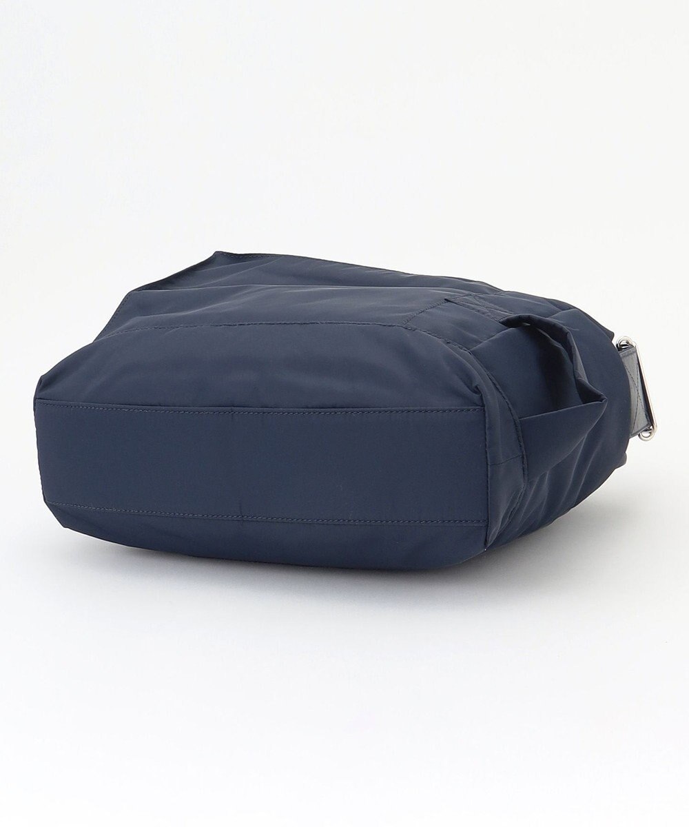 Y'SACCS 【Y'SACCS Gene Line】ヴァール ショルダーバッグ 