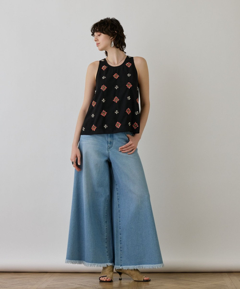 GRACE CONTINENTAL ビジューノースリーブトップ 