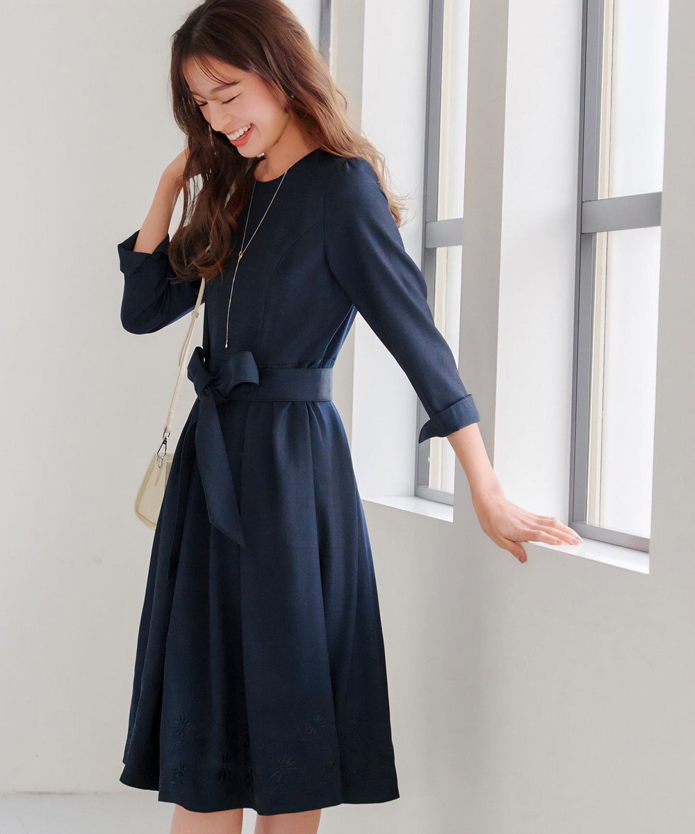 Tiaclasse L 【洗える】花柄刺繍フレアワンピース 