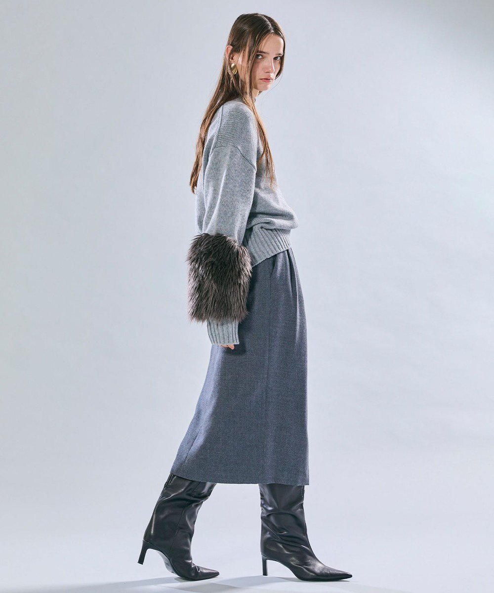 BEIGE， 【洗える・VERY NaVY12月号掲載】CHESTER / フェイクファークルーネックニット 