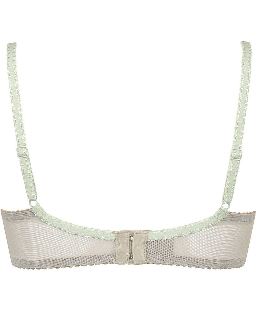 Wing 3/4カップブラ　【2700シリーズ】　しっかりめの着用感　奥行き感と透明感のあるデザイン　ウイング／ワコール　PB2700 