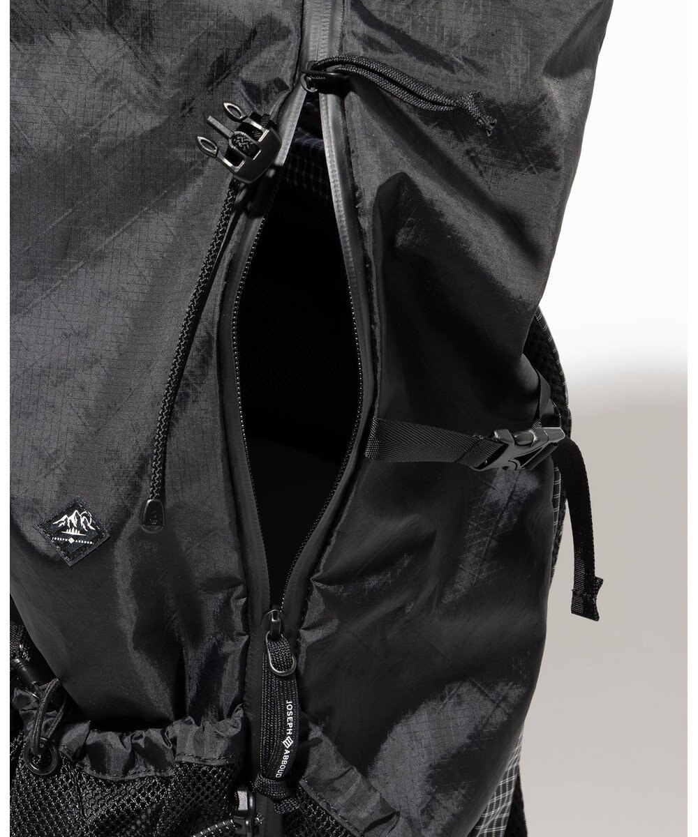JOSEPH ABBOUD MOUNTAIN 【軽量/ECO撥水/サスティナブル素材/サコッシュが取り外せる】リサイクルリップストップ バックパック 33L 