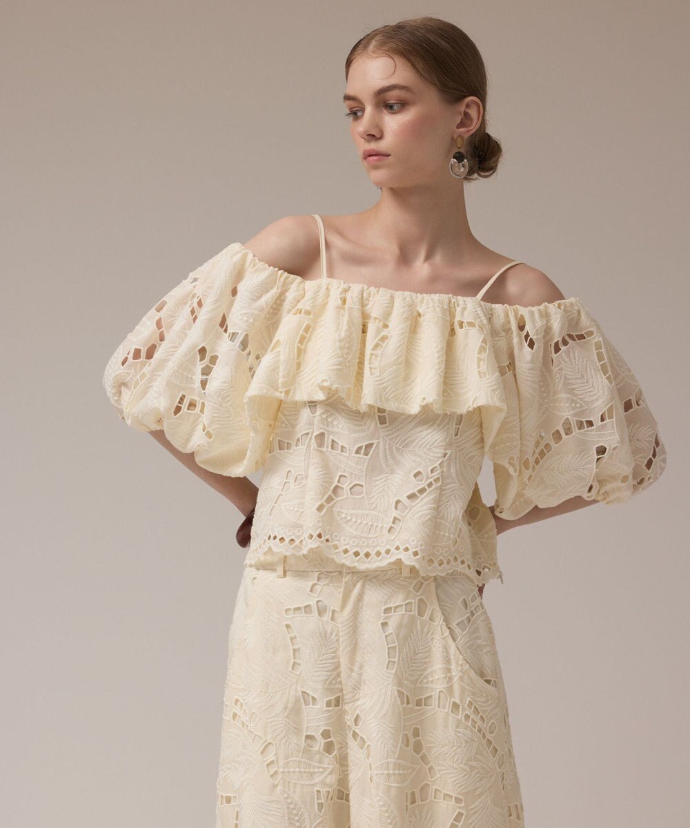 GRACE CONTINENTAL カットワークオフショルトップ 