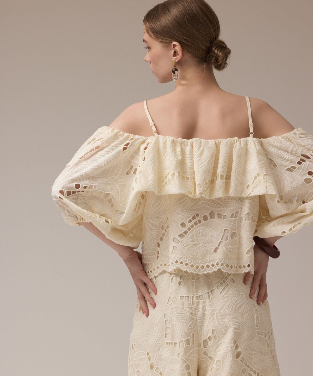 GRACE CONTINENTAL カットワークオフショルトップ 