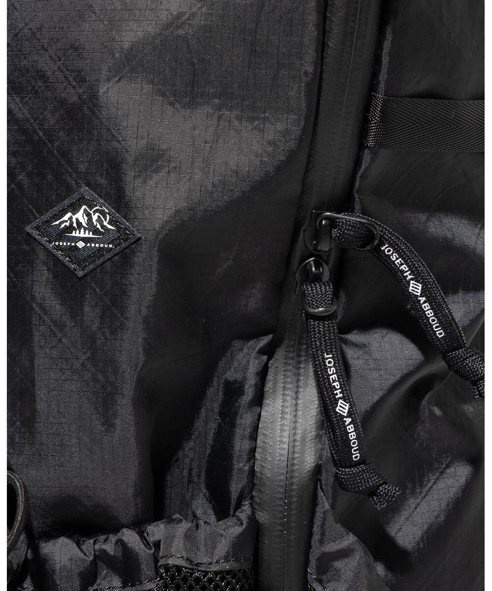 JOSEPH ABBOUD MOUNTAIN 【軽量/ECO撥水/サスティナブル素材/サコッシュが取り外せる】リサイクルリップストップ バックパック 33L 