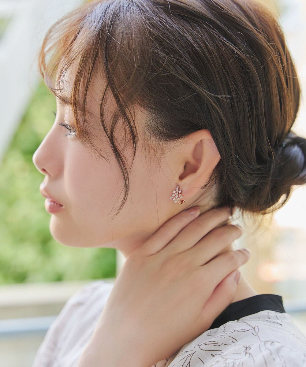 Tiaclasse 【安田美沙子さん着用・金属アレルギー対応】スノーフレークピアス／イヤリング 