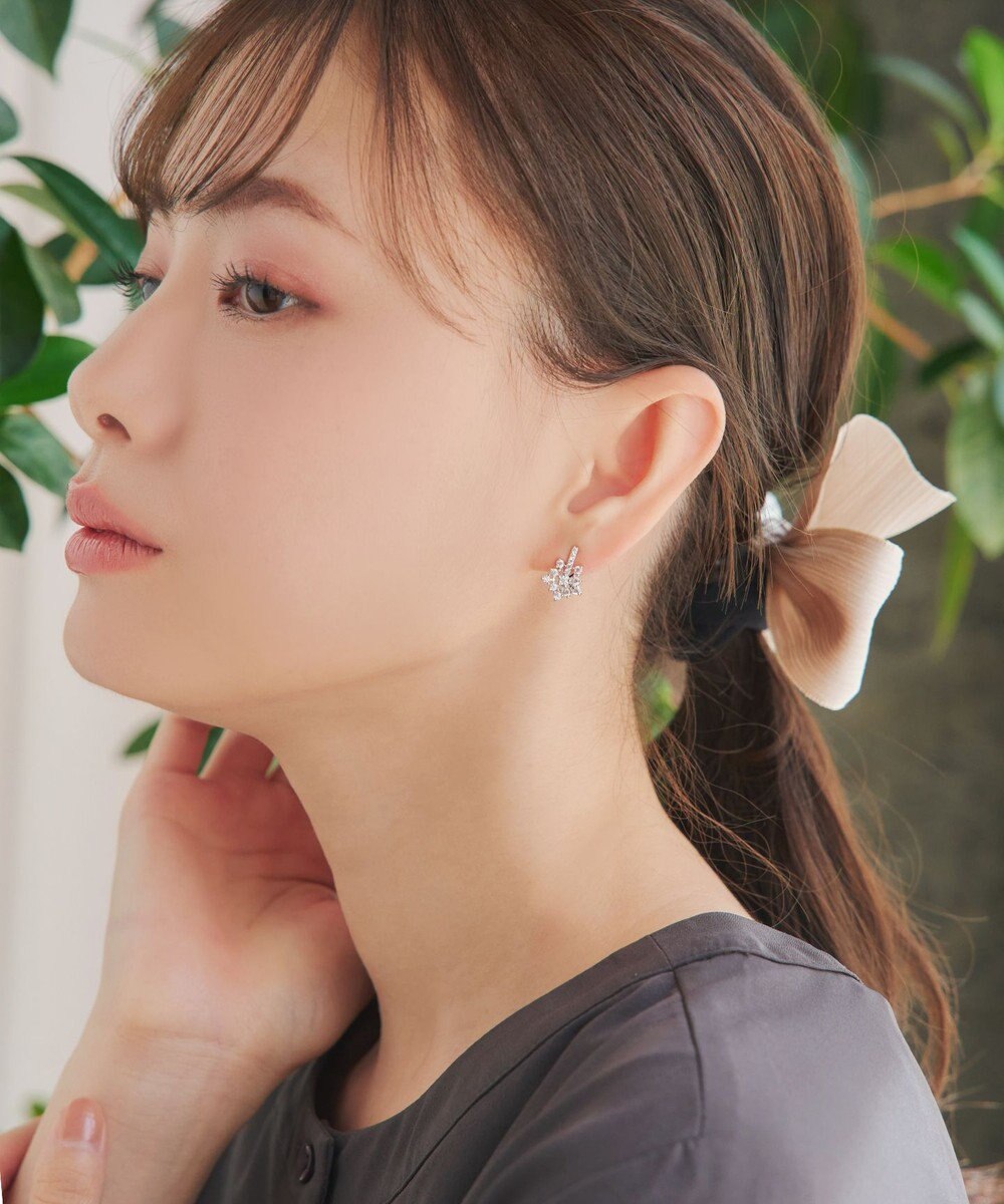 Tiaclasse 【安田美沙子さん着用・金属アレルギー対応】スノーフレークピアス／イヤリング 