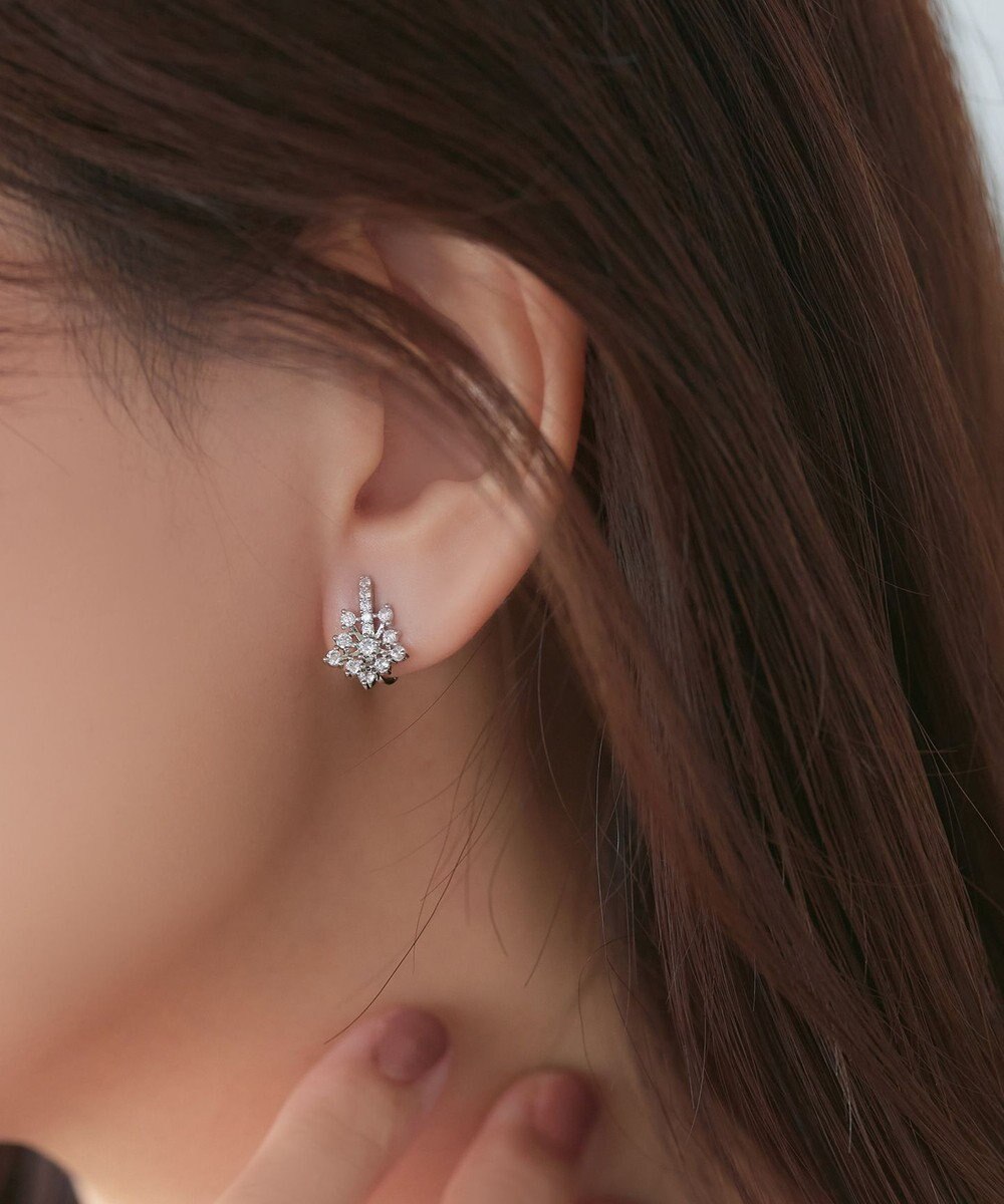 Tiaclasse 【安田美沙子さん着用・金属アレルギー対応】スノーフレークピアス／イヤリング 