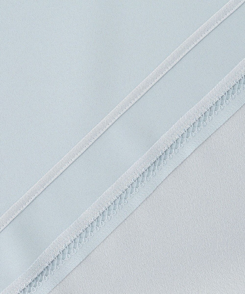 ICB L 【先行予約・WEB限定カラーあり】 FluidBackSatin クロップドブラウス 