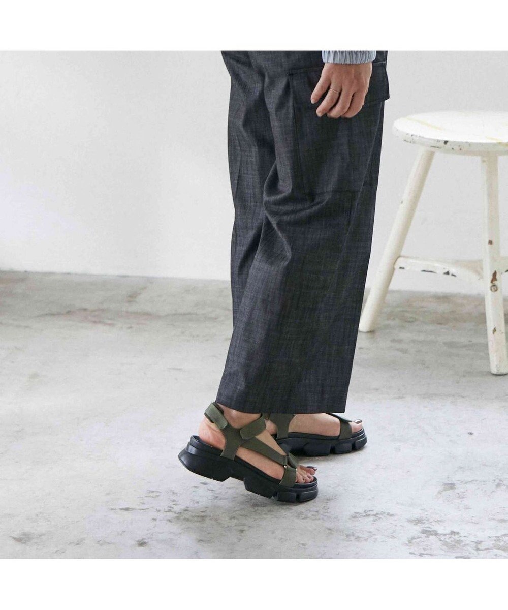 ing <ing>ボリュームソールスポーツサンダル 