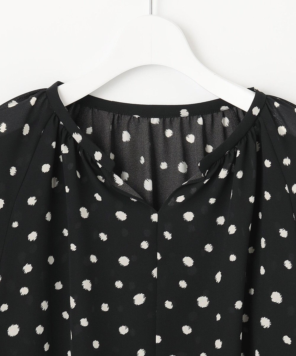 自由区 【セットアップ可】ドットプリント スキッパーブラウス 