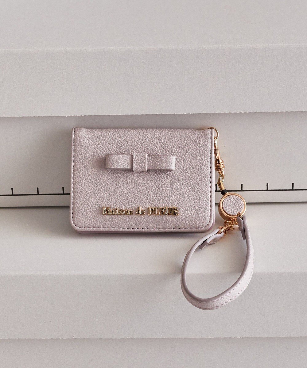 Maison de FLEUR 二つ折りリールパスケース 