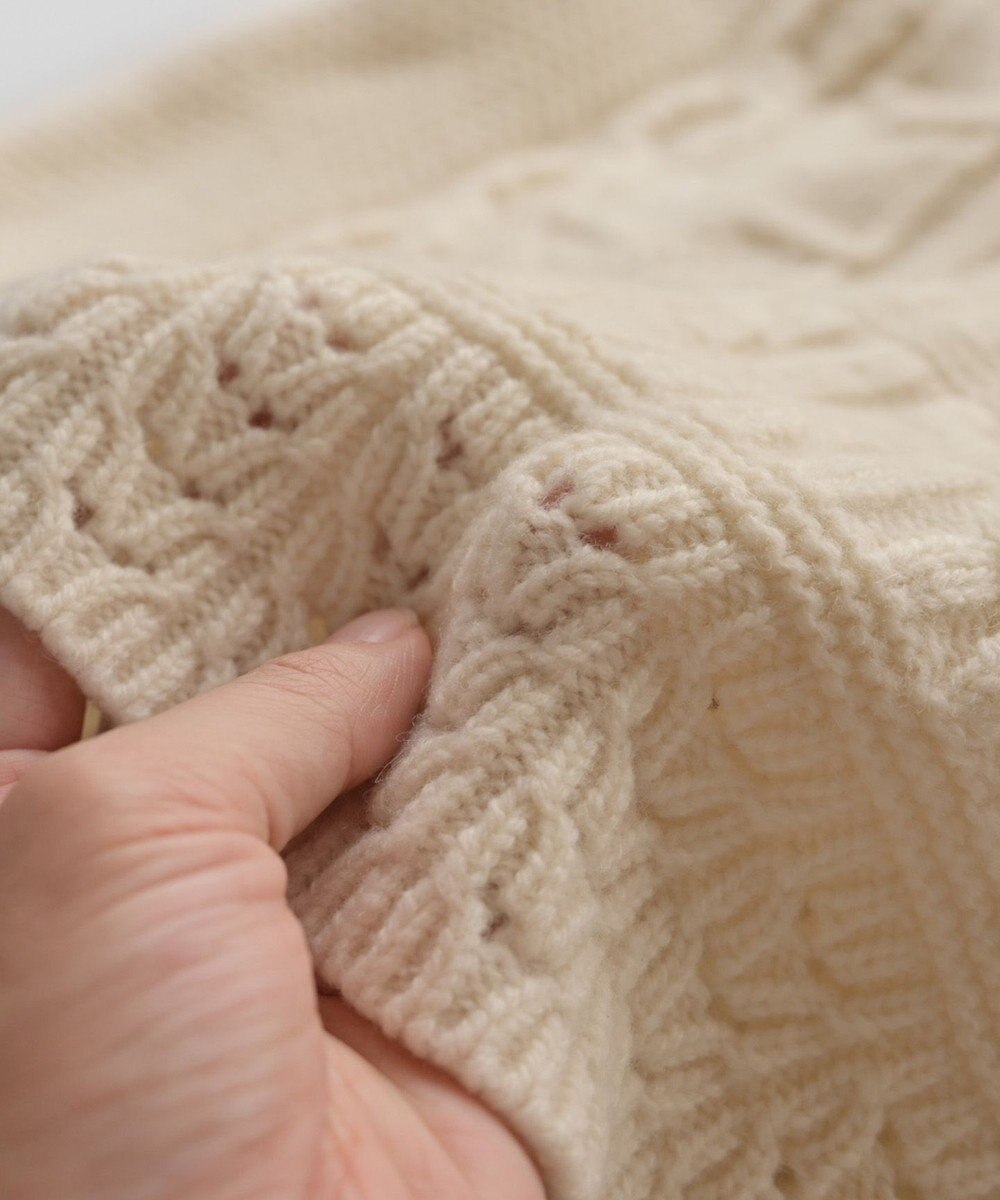 muuc 〈希少なエクストラファインラムウール〉ケーブル模様編みニットセーター 