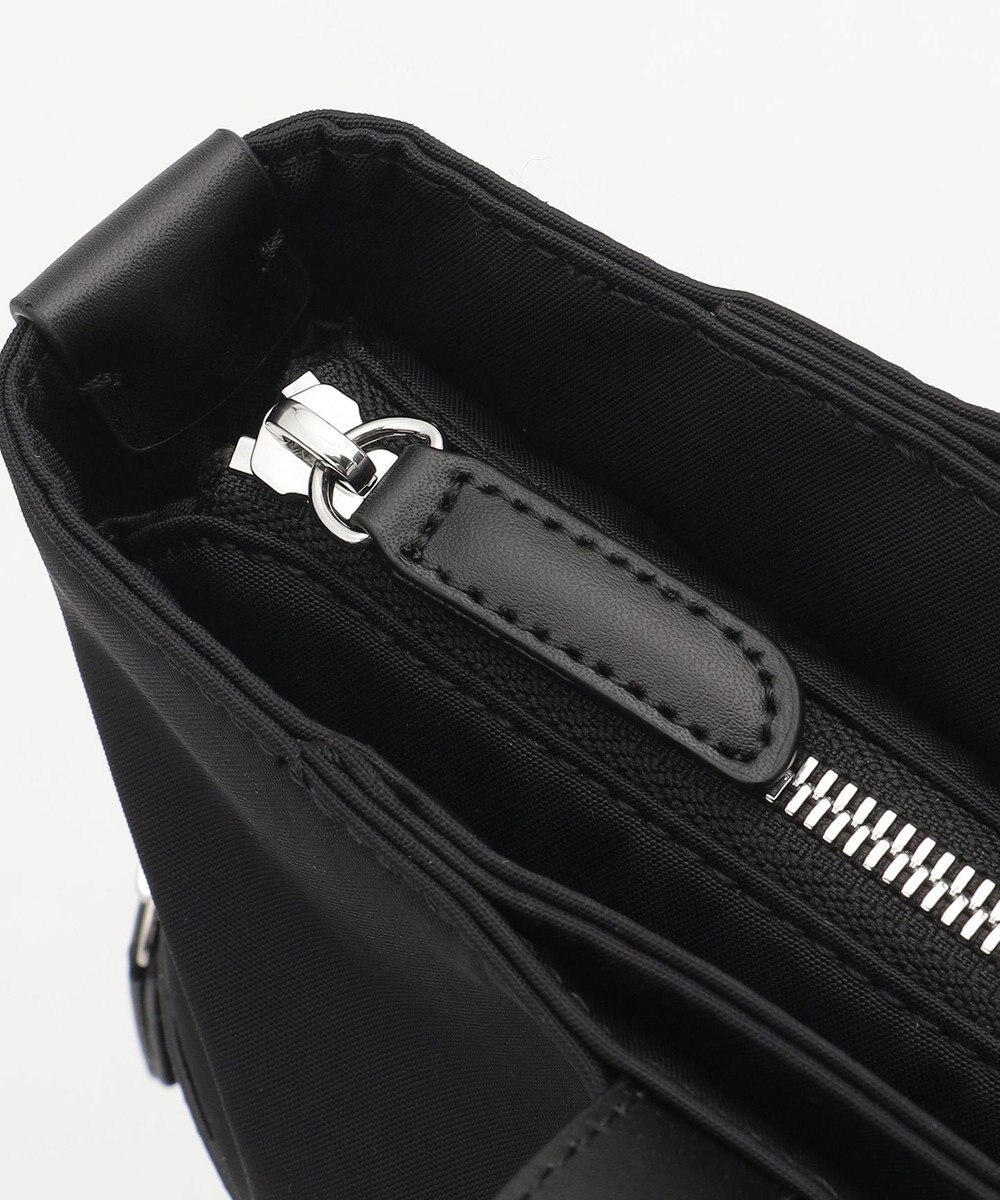 Y'SACCS アシメファスナーポケットリュック 