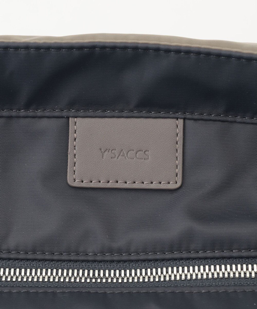 Y'SACCS 【ムック本掲載】ツイルナイロン　スクエアトート　Mサイズ 