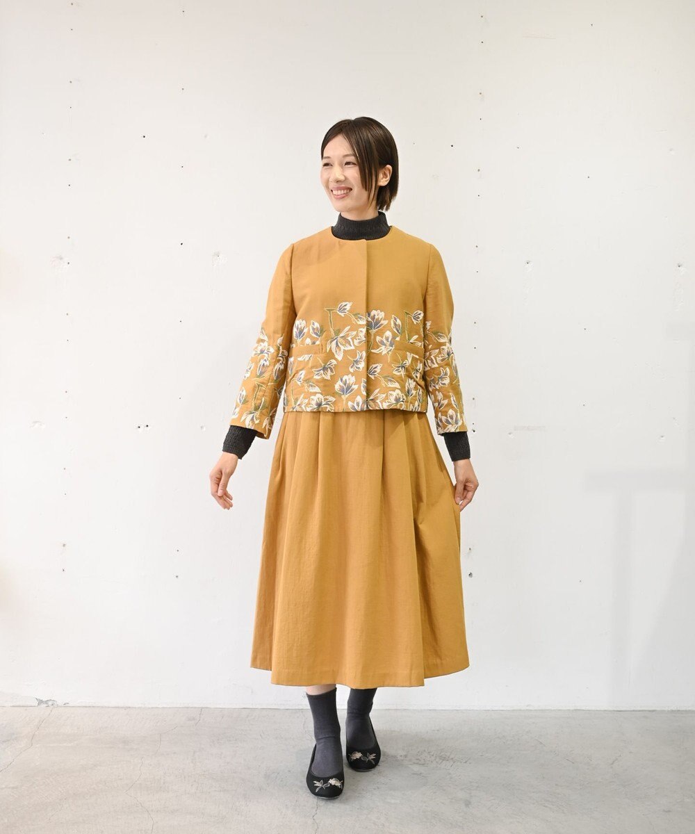 muuc 〈遠州織物の工場で織られた上質なコットン生地〉モクレン刺繍 後ろファスナー有り ノーカラー ノースリーブ ウエスト切り替えワンピース（セットアップ可能） 