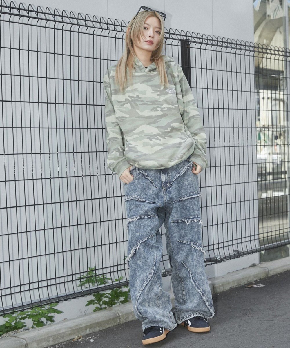 WEGO 【ユニセックス着用ITEM】パターンメタルワンポイントプルパーカー 