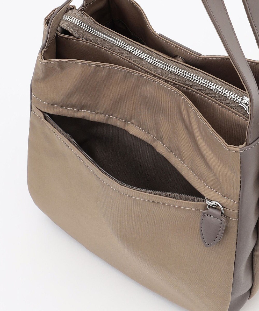 Y'SACCS スクエアすっきりトート Sサイズ 