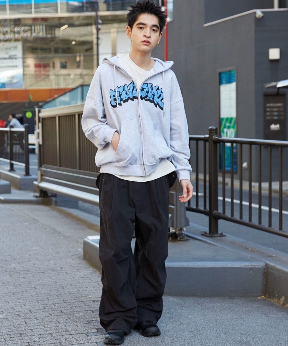 WEGO 【ユニセックス着用ITEM】ワッペンロゴZIPパーカー 