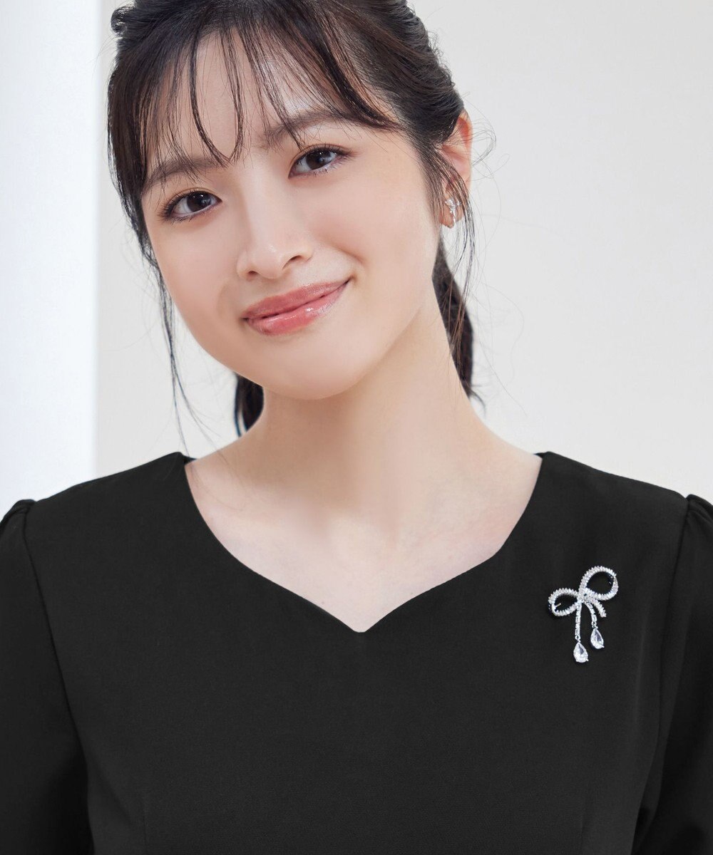 Tiaclasse 【安田美沙子さん着用】キュービックリボンモチーフブローチ 