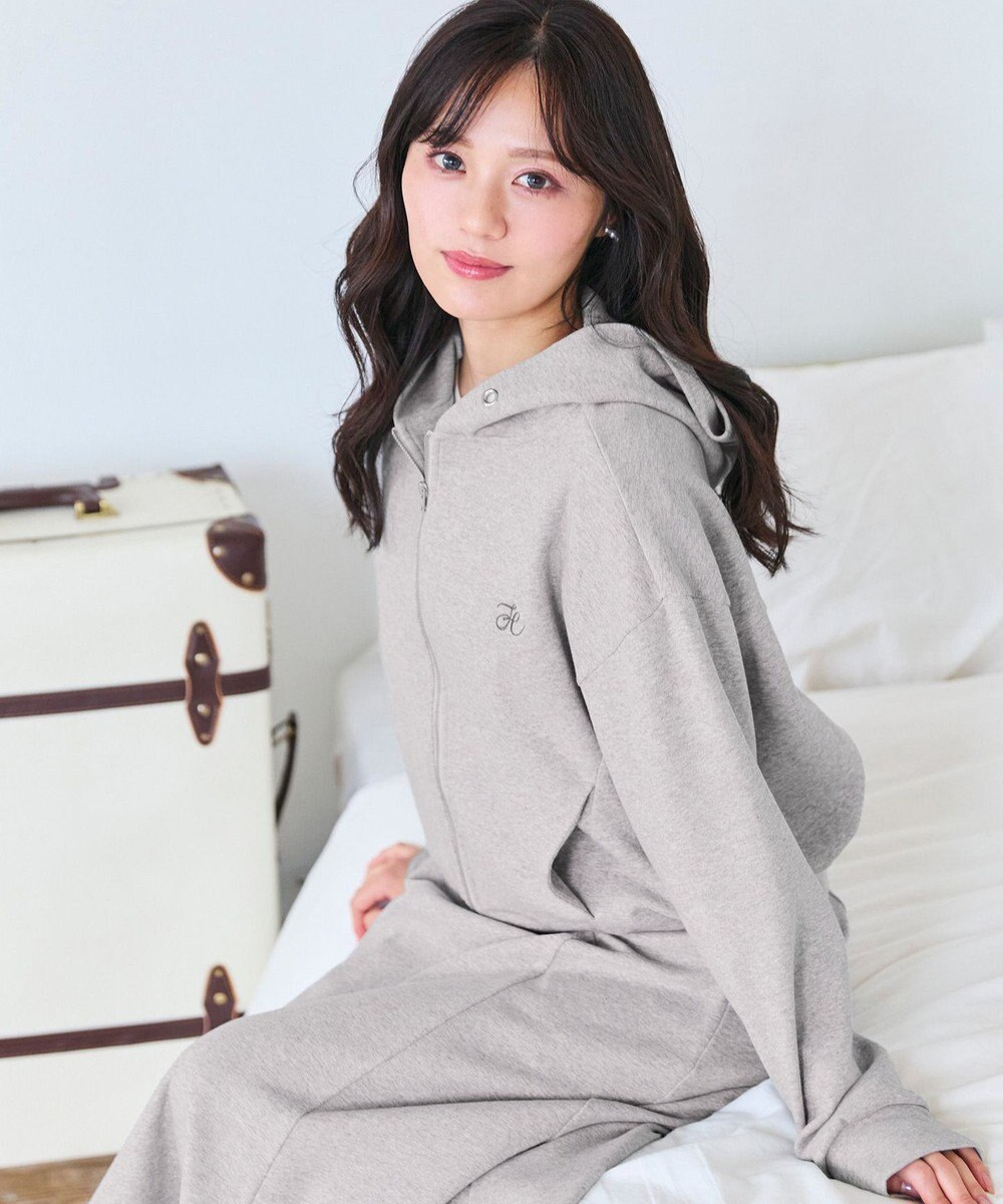 Feroux アイコン刺繍 ダンボール パーカー 