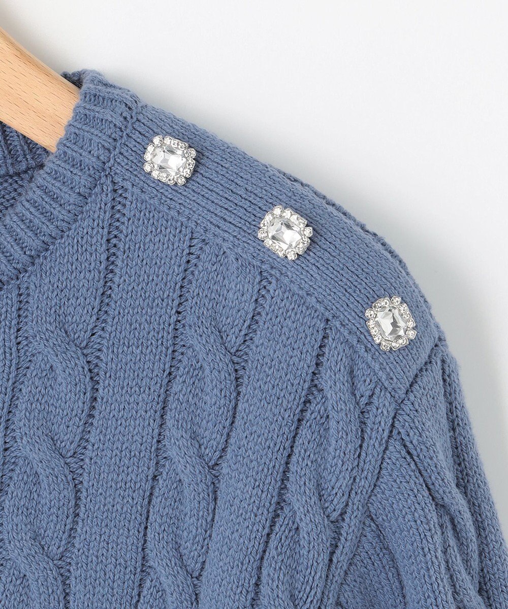 組曲 【ビジューボタン付き】SOBANE ケーブルプルオーバー ニット 