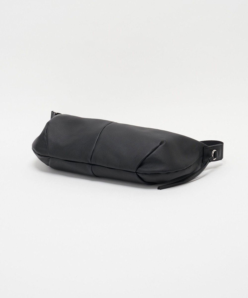 russet ソフトレザーバナナボディバッグ(CE-1695) 