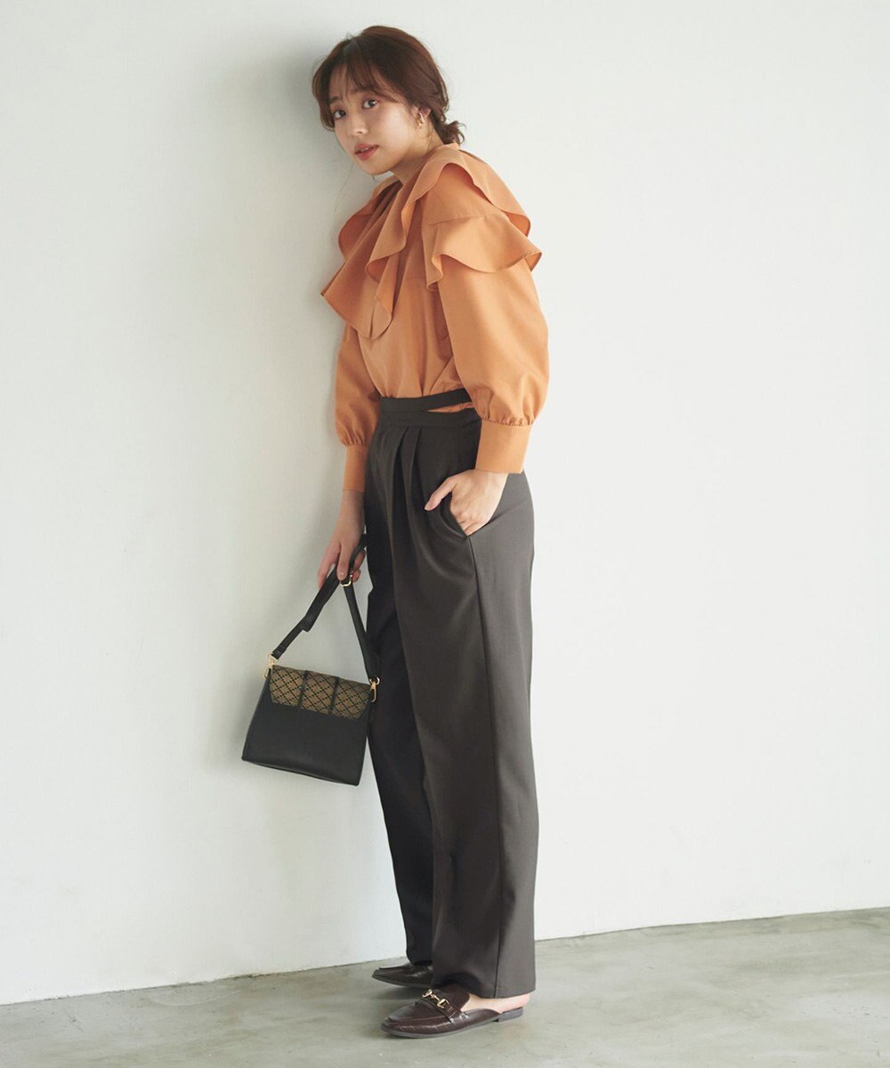 Feroux 【洗える】ラッフルスキッパー ブラウス 