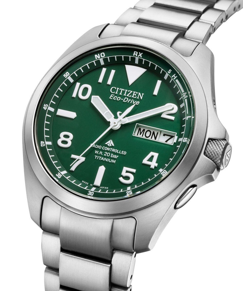 CITIZEN 【電池交換不要 デイ&デイト電波時計】スーパーチタニウム採用 エコ・ドライブ電波時計 LANDシリーズ PMD56-2951 