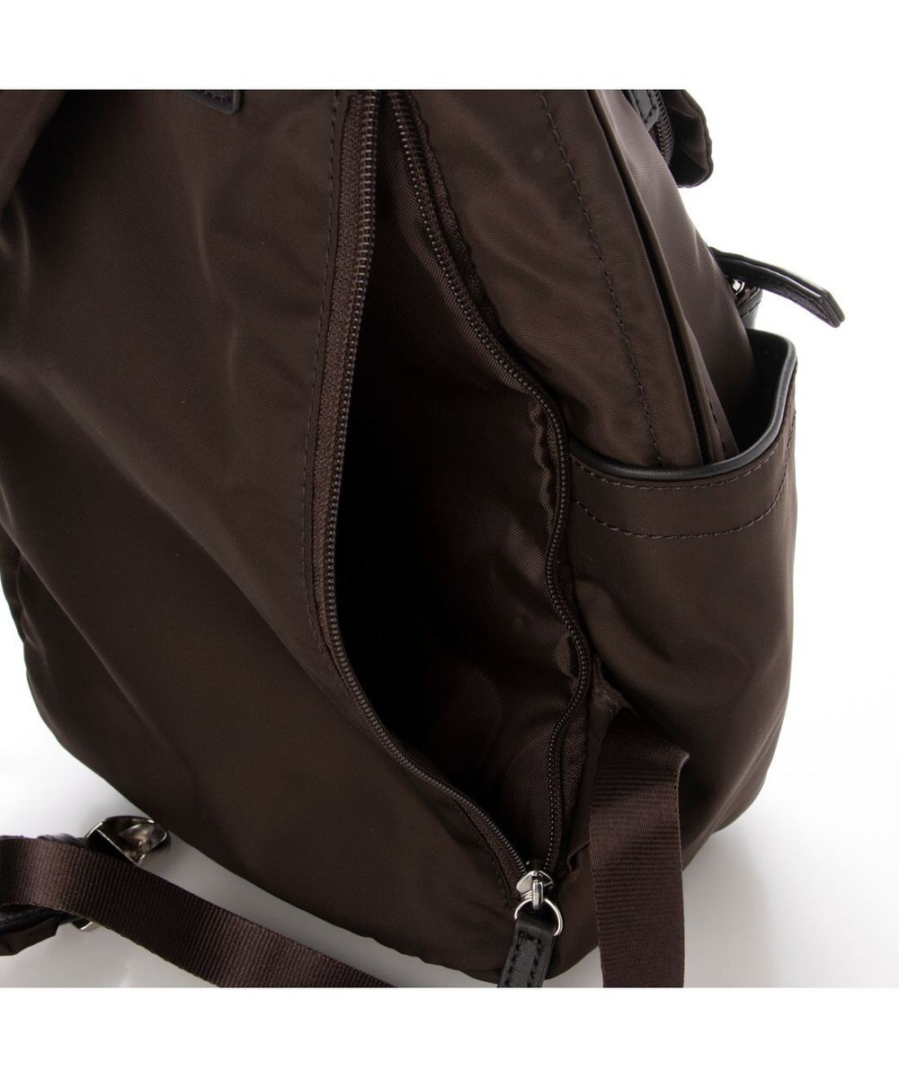 Y'SACCS NEWナイロン×レザーコンビシリーズ　前ポケットミニリュックサック 