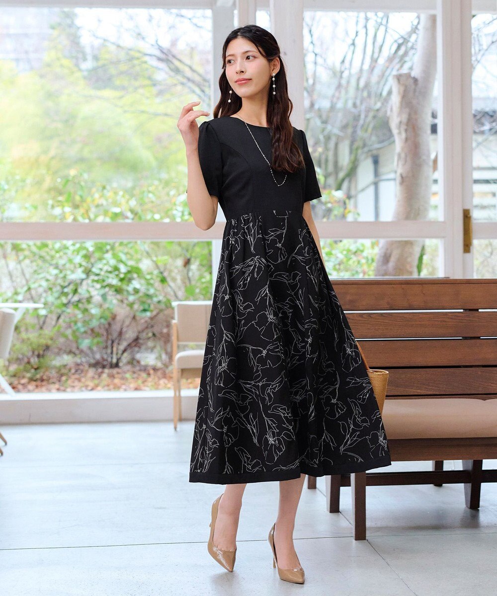 Tiaclasse 【小倉優子さん着用・新色追加・洗える】モノトーンフラワープリントワンピース 