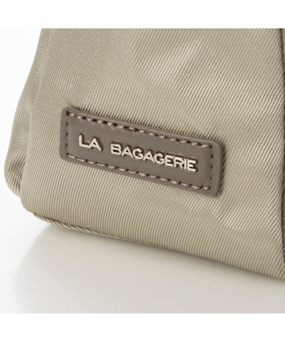LA BAGAGERIE フロントポケット　スクエアナイロンショルダー　Sサイズ 