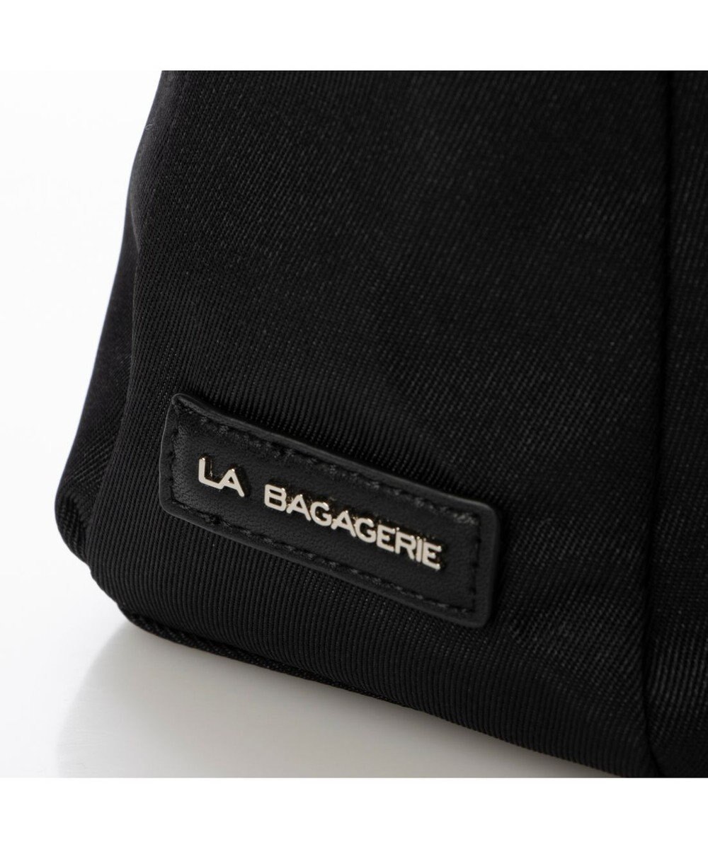 LA BAGAGERIE フロントポケット　スクエアナイロンショルダー　Sサイズ 