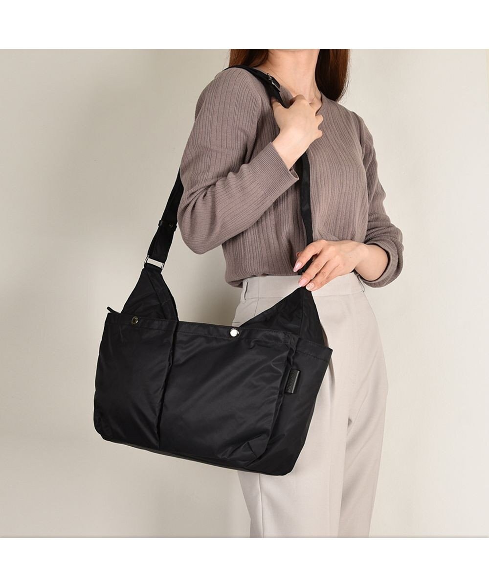 Y'SACCS ダブルホックポケットショルダー　Mサイズ 