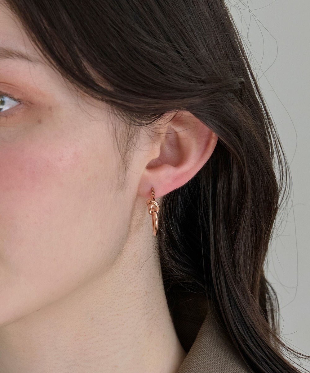 Phoebe スタイリッシュノットフープピアス　ローズゴールド 