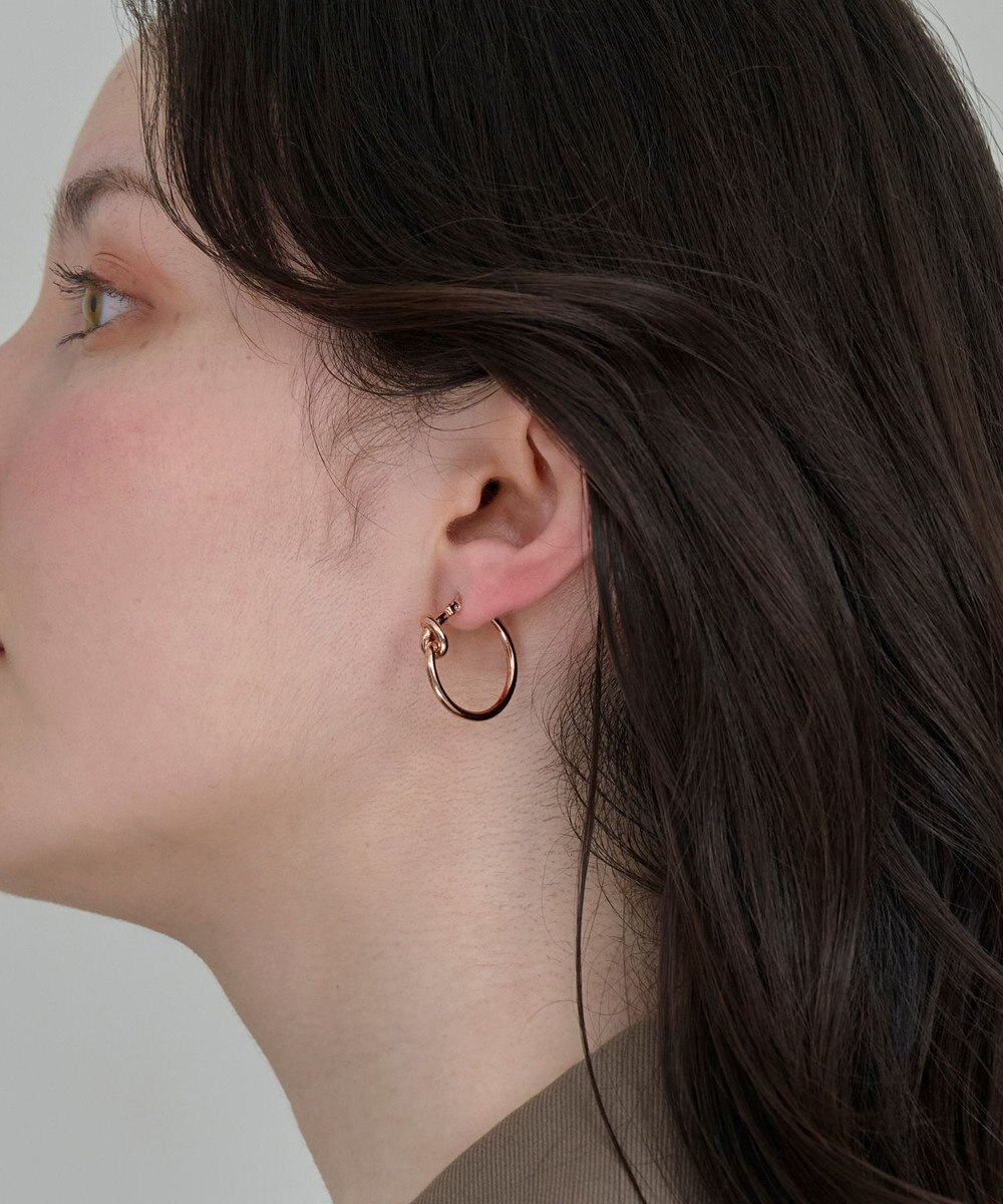 Phoebe スタイリッシュノットフープピアス　ローズゴールド 