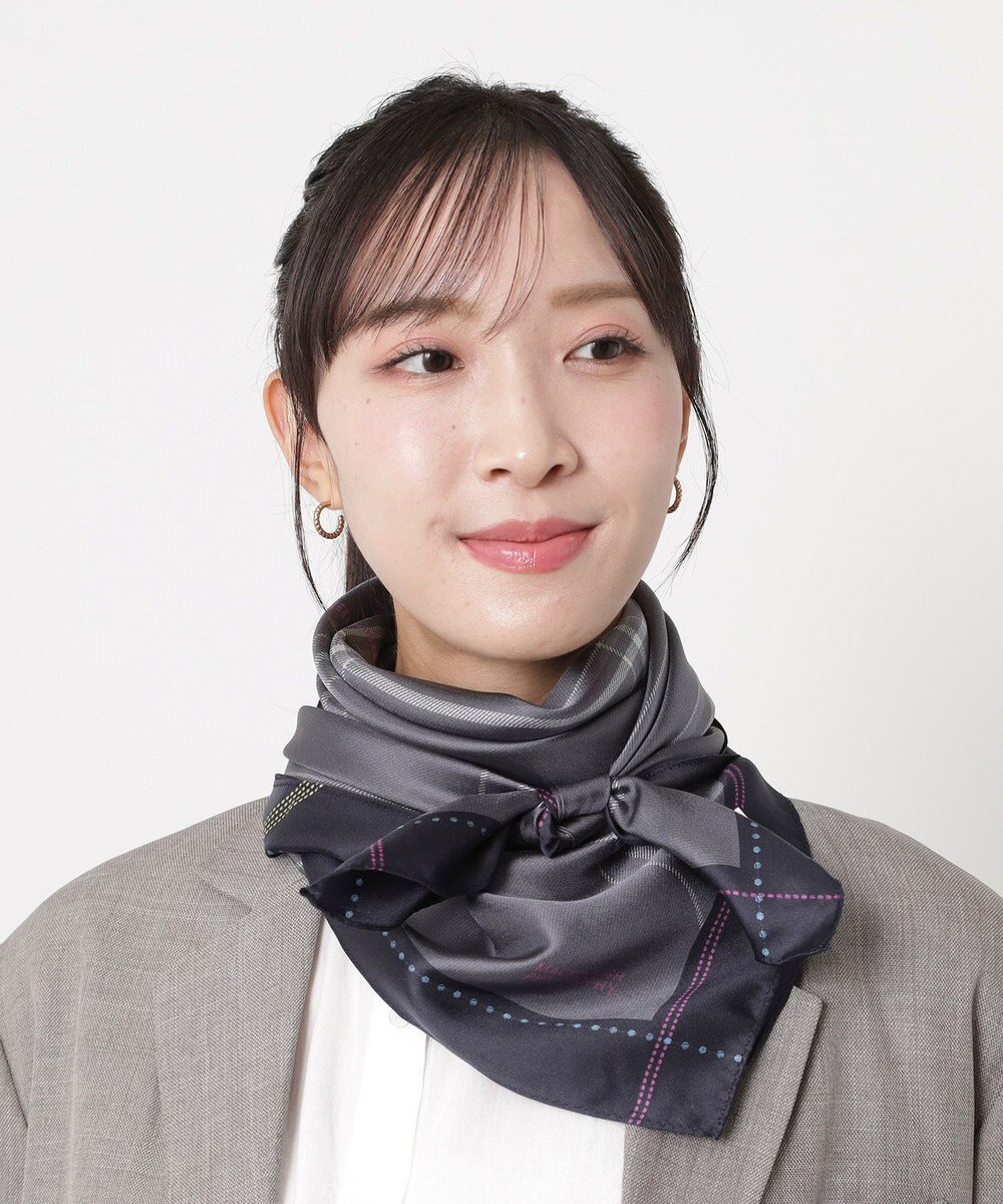 MOONBAT MACKINTOSH PHILOSOPHY(マッキントッシュ フィロソフィー）シルクスカーフ チェック 88×88㎝ 日本製 