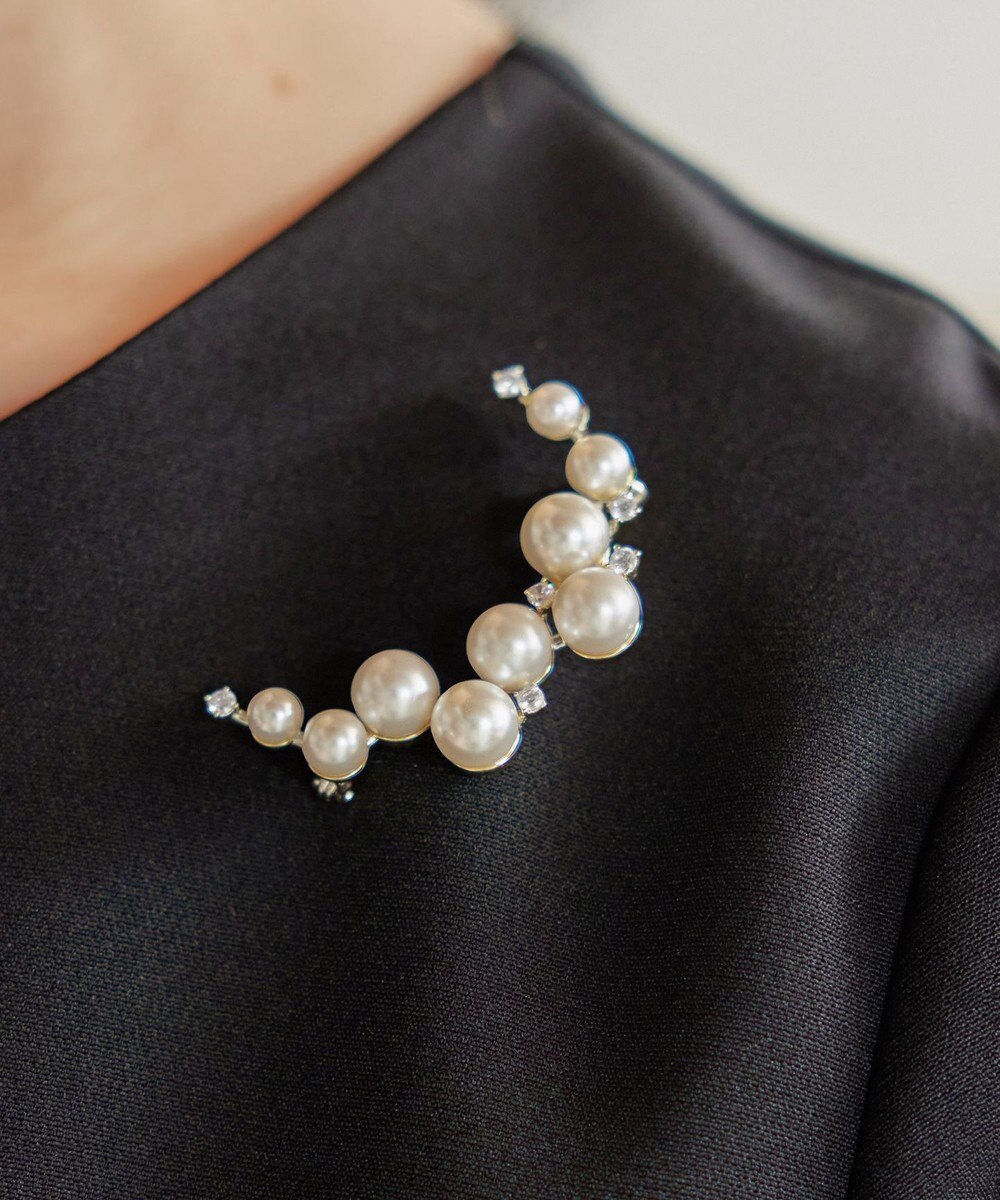 Tiaclasse フェイクパールムーンブローチ 