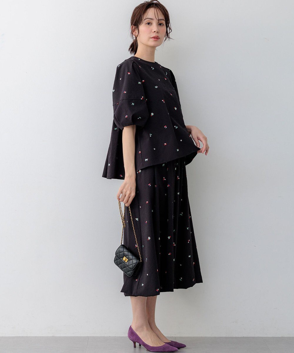 組曲 L 【WEB限定】ミニフラワーエンブロイダリー ブラウス 