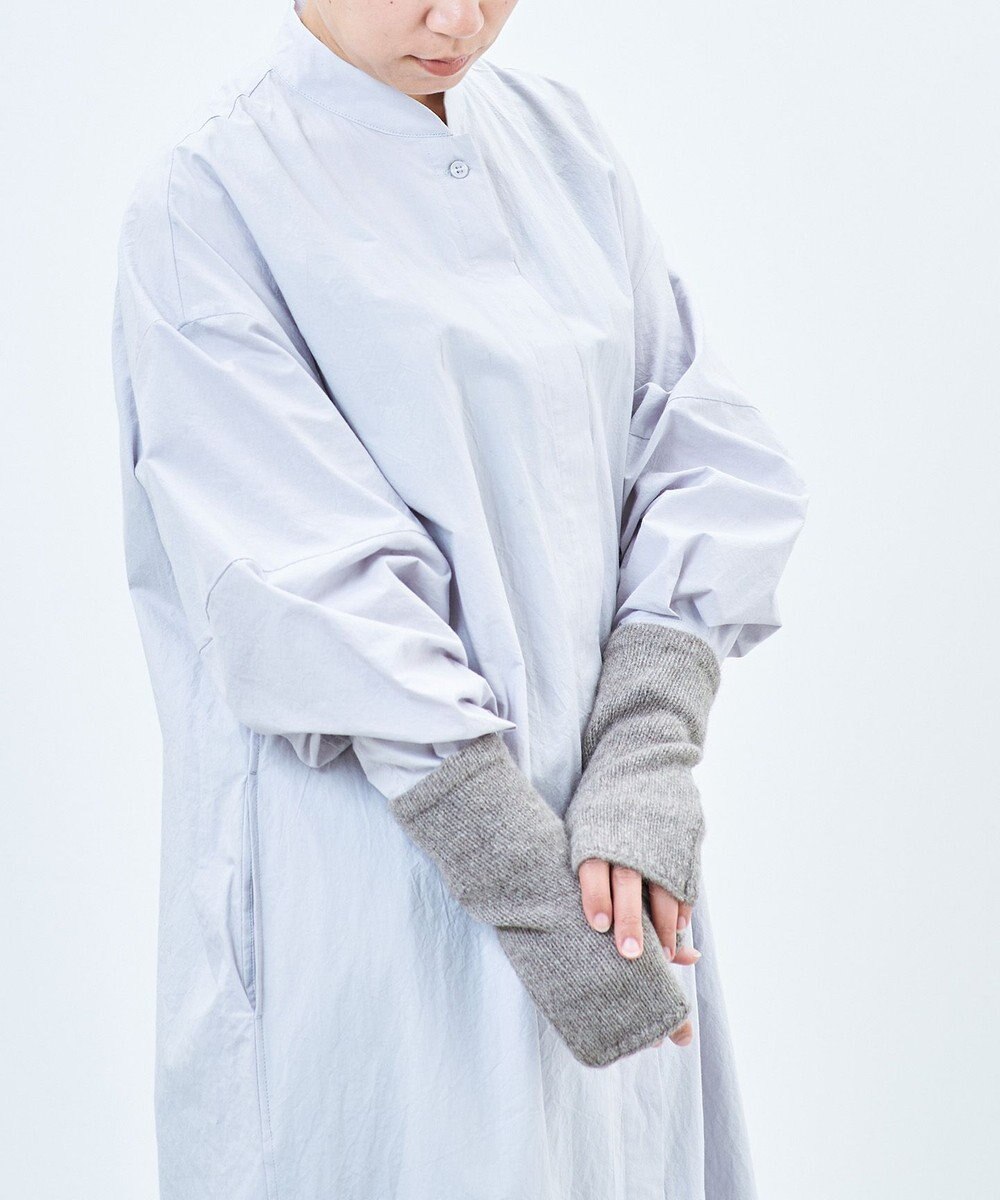 AND WOOL 〈上質な素材と手仕事から生まれた優しいニット〉ヤクの糸を編んだニット手袋 