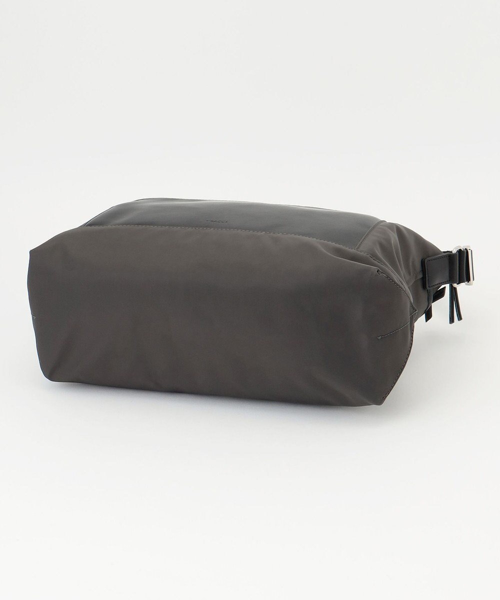 Y'SACCS ナイロン×リサイクルレザー　コンビマルチショルダー 