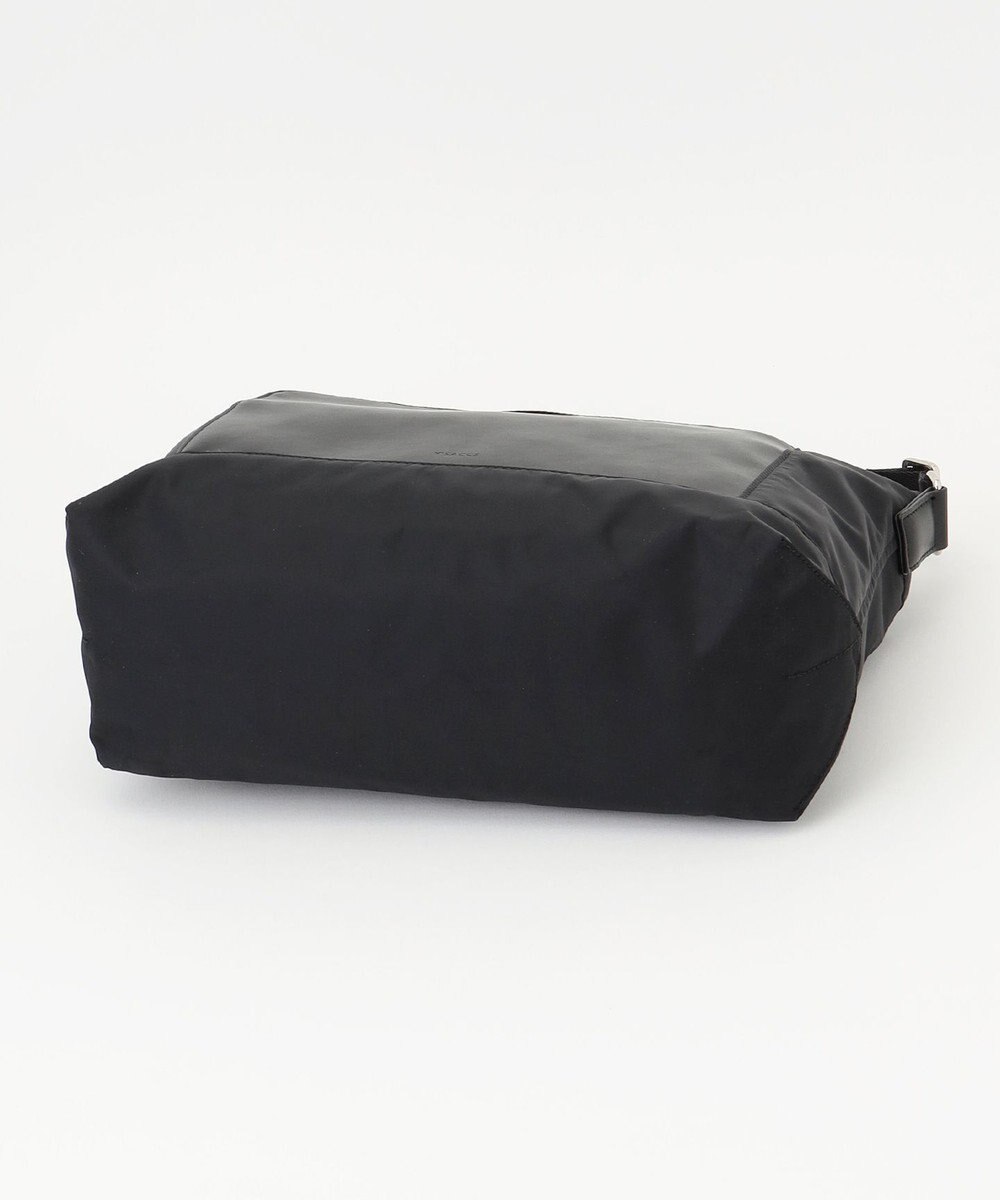 Y'SACCS ナイロン×リサイクルレザー　コンビマルチショルダー 