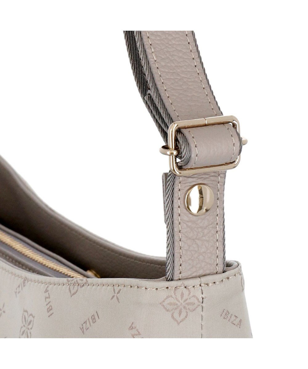 IBIZA ロゴナイロン　ショルダーバッグ 