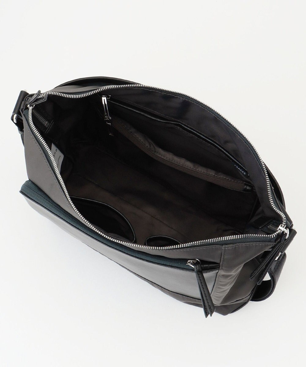 Y'SACCS ナイロン×リサイクルレザー　コンビマルチショルダー 