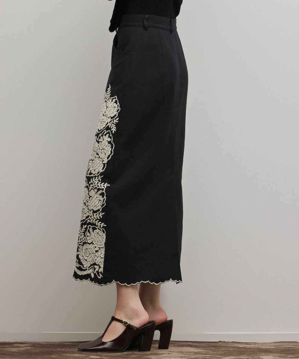 GRACE CONTINENTAL エンブロイダリータイトスカート 