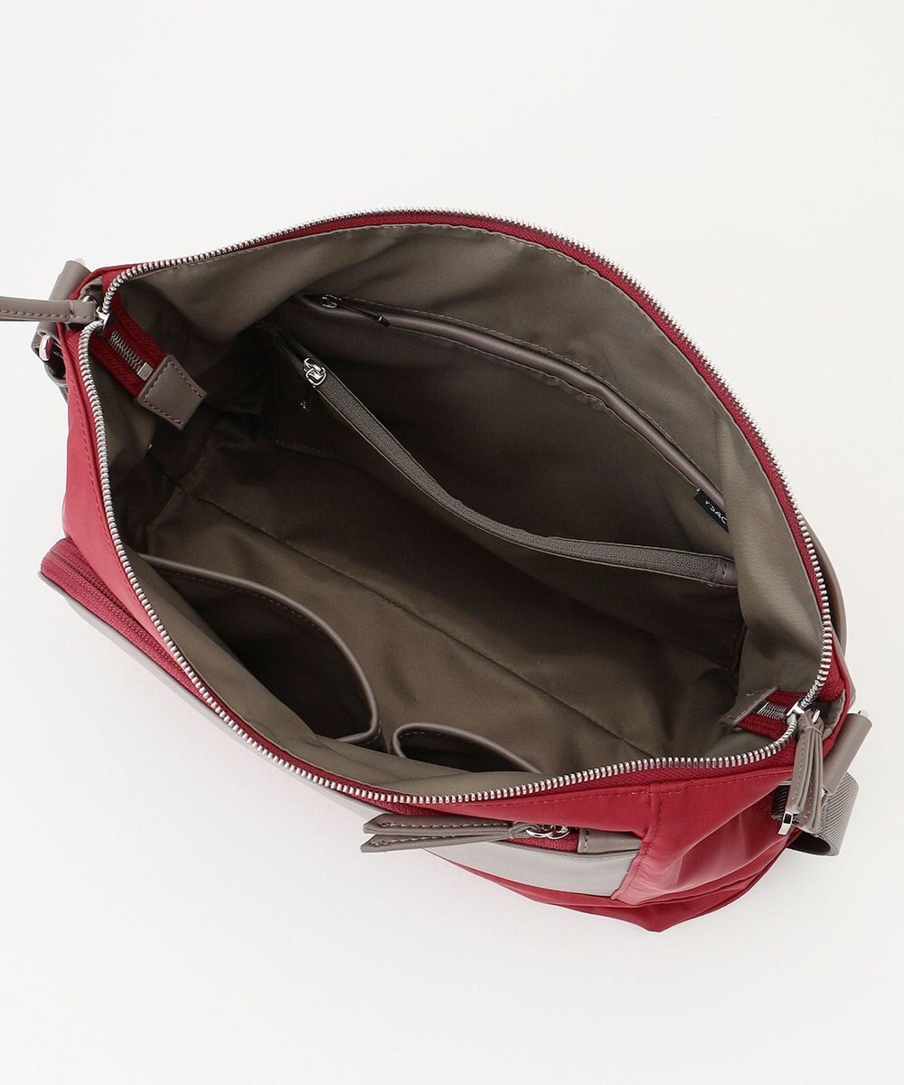 Y'SACCS ナイロン×リサイクルレザー　コンビマルチショルダー 