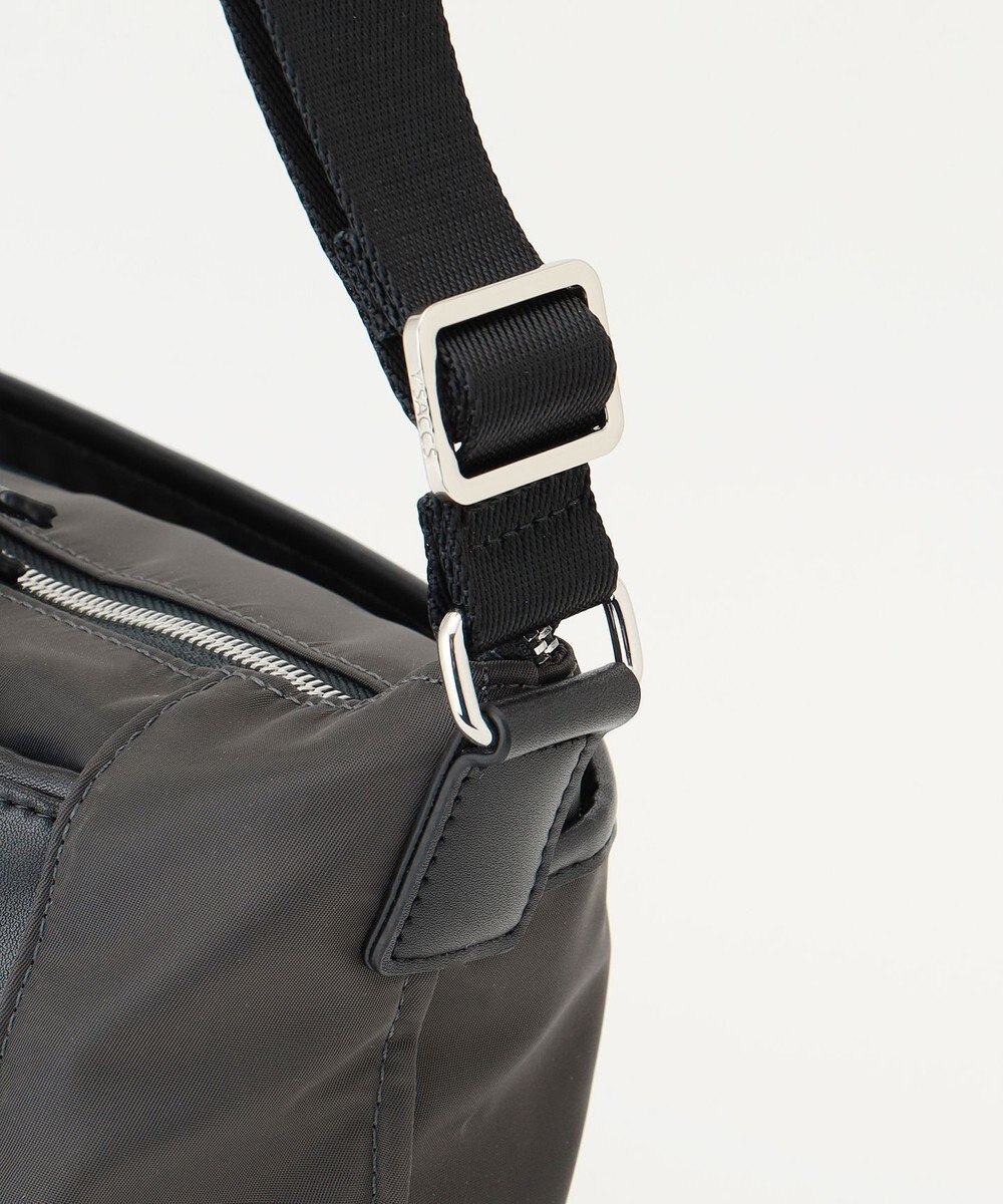 Y'SACCS ナイロン×リサイクルレザー　コンビマルチショルダー 