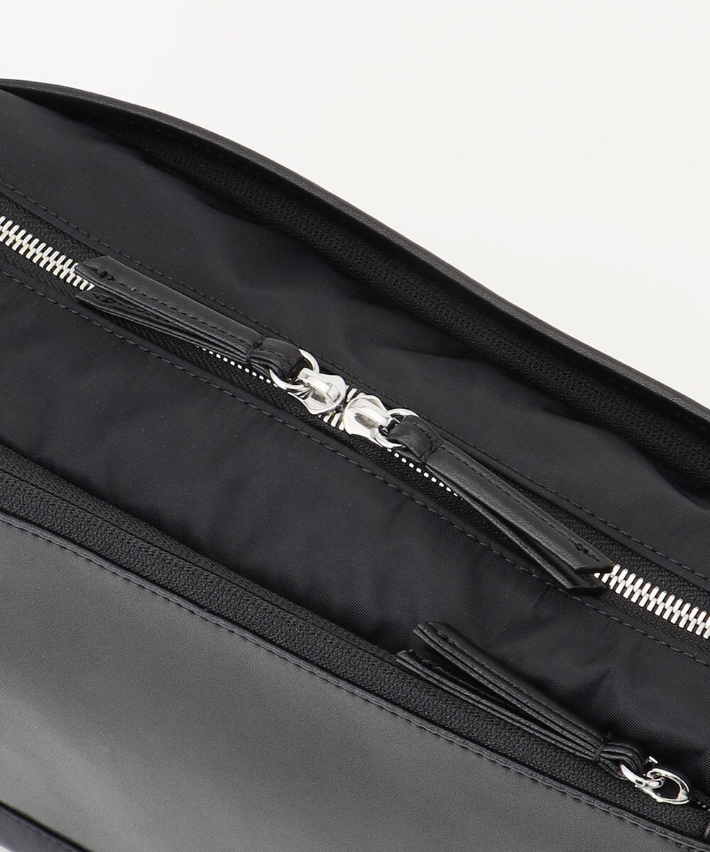 Y'SACCS ナイロン×リサイクルレザー　コンビマルチショルダー 