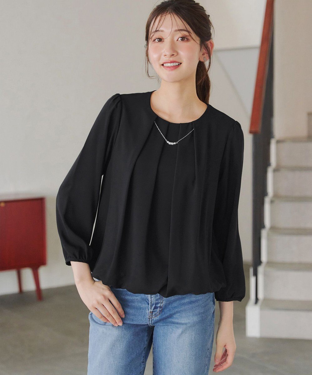 Tiaclasse 【洗える】ネックレス見えパーツ付きタックブラウス 