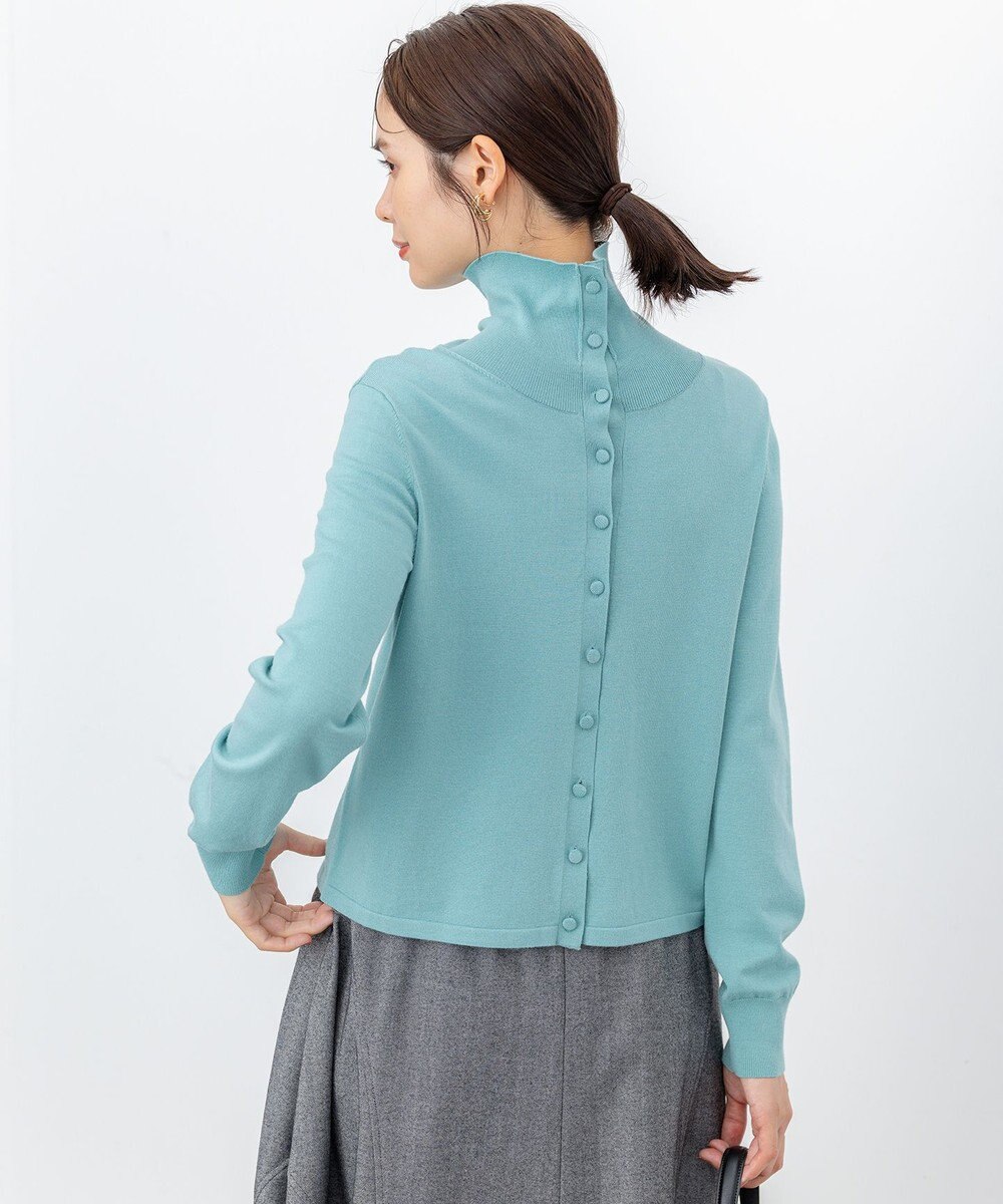 組曲 【前後着用可 / 加藤ローサさん着用】スムースストレッチタートル ニット 